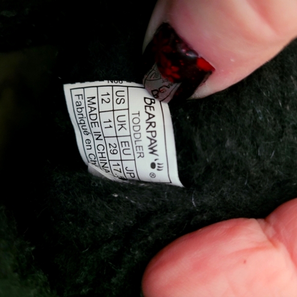 - Bearpaw black boots - Picture 2 of 8